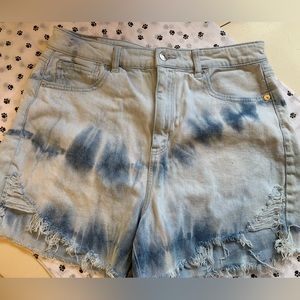 American Eagle Cut Off Festival shorts